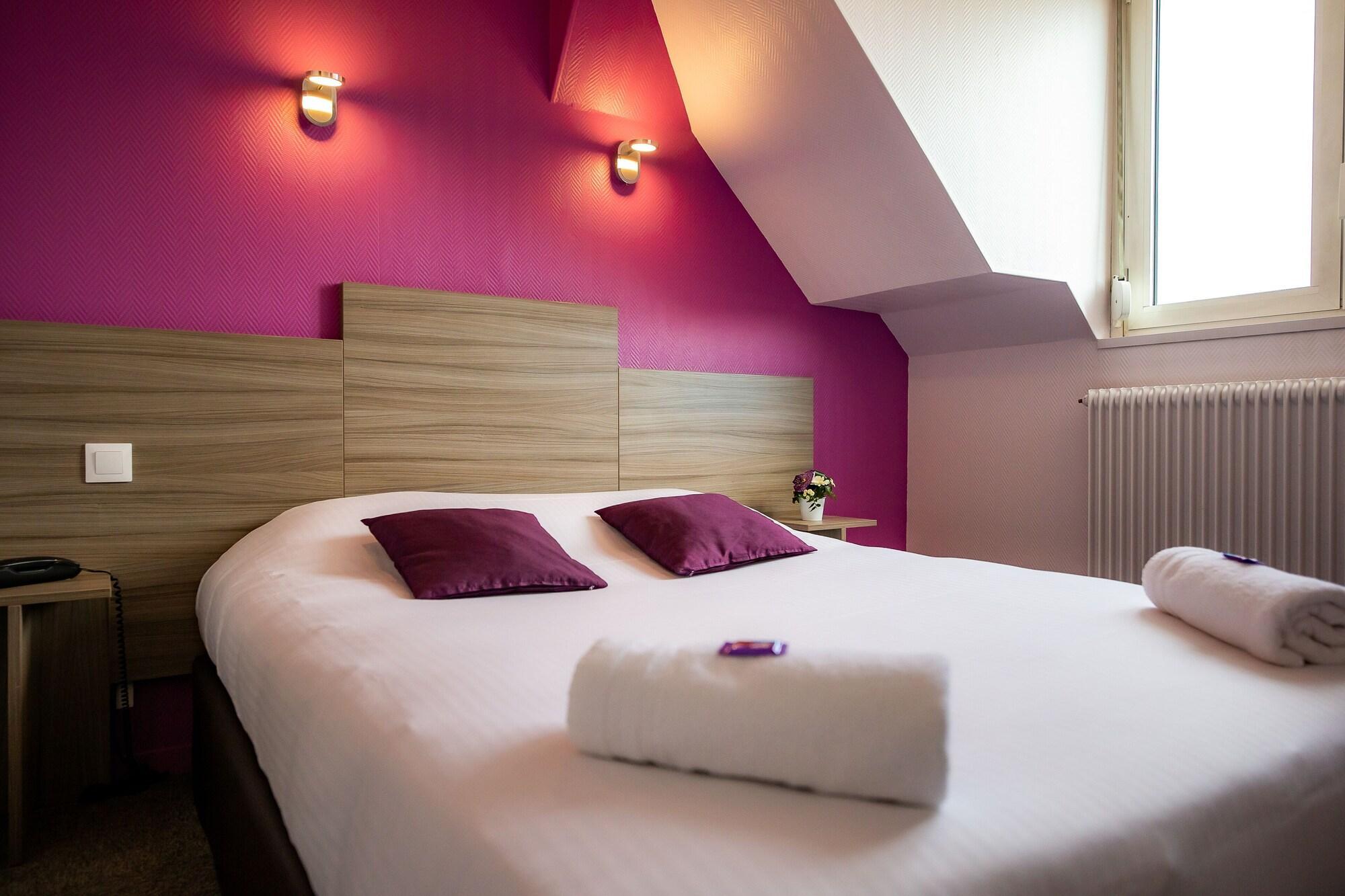 Logis Hotel Du Chateau Кан Екстериор снимка