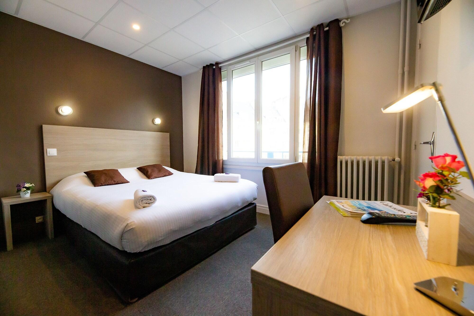 Logis Hotel Du Chateau Кан Екстериор снимка