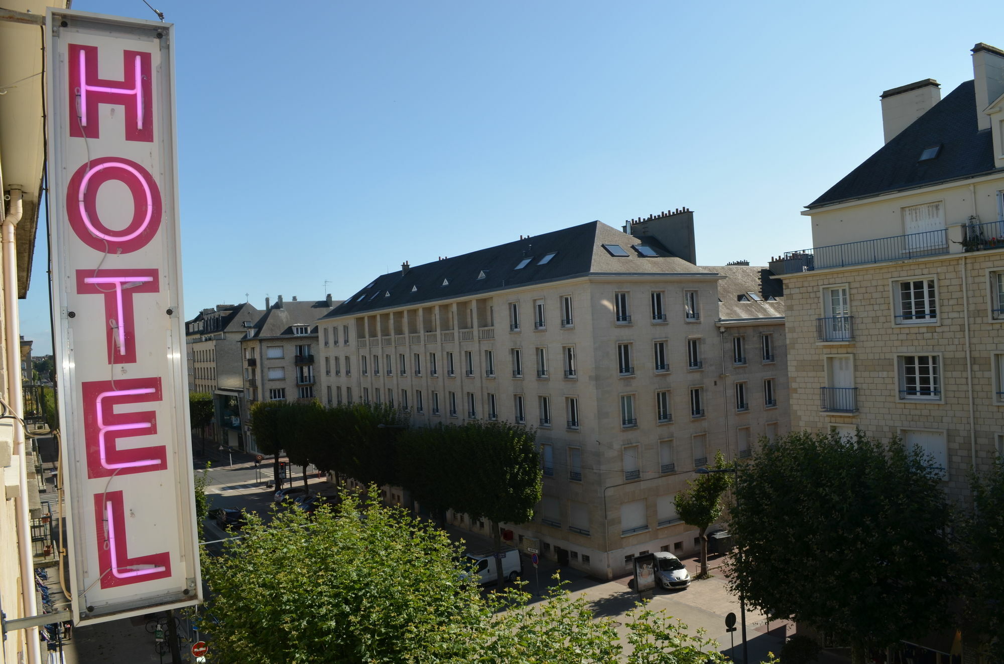 Logis Hotel Du Chateau Кан Екстериор снимка